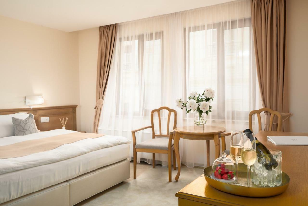 Family Hotel Anna Ruse Luaran gambar