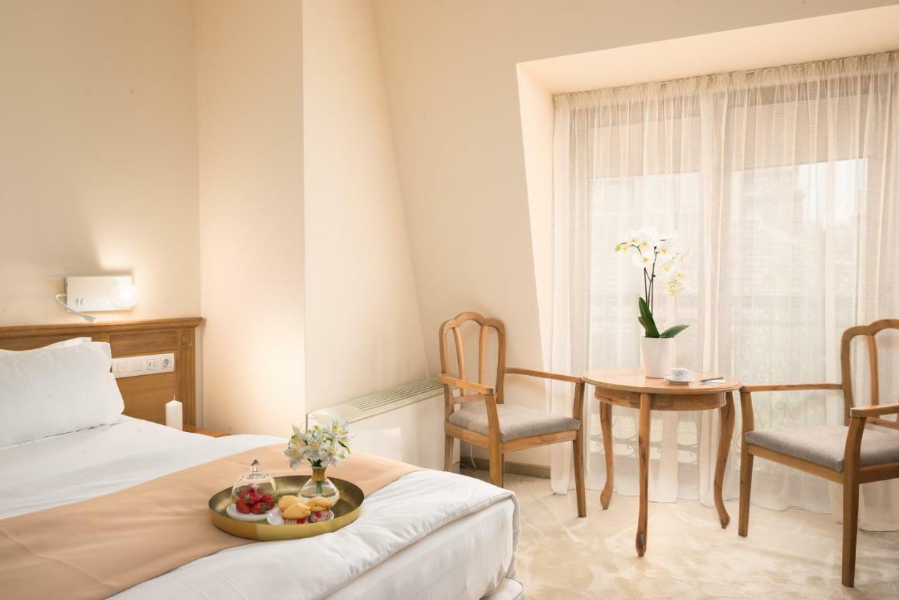 Family Hotel Anna Ruse Luaran gambar
